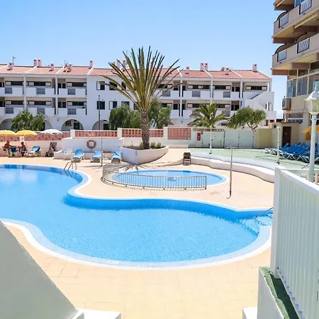 Elegant Sunny Terrace * קיאו סלבאחה