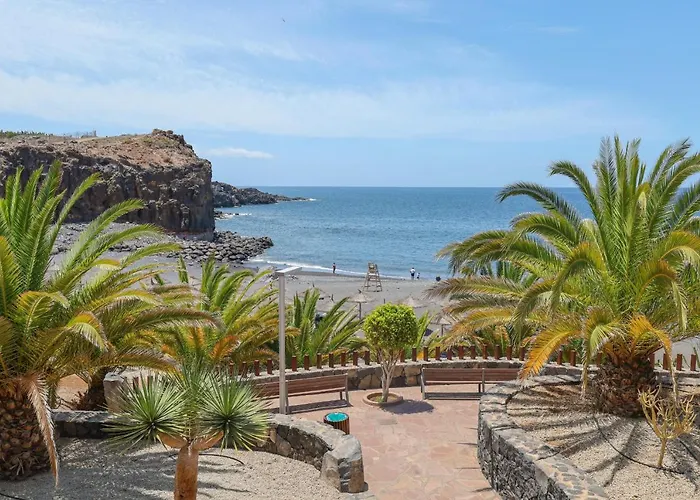 Elegant Sunny Terrace * קיאו סלבאחה