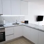 Elegant Sunny Terrace Apartman *