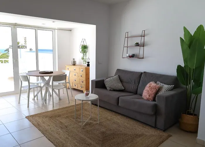 Elegant Sunny Terrace *