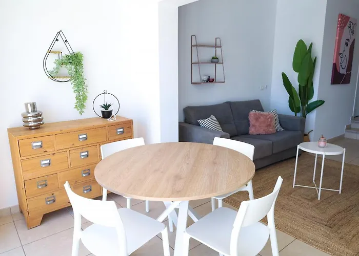 Апартаменты Elegant Sunny Terrace *